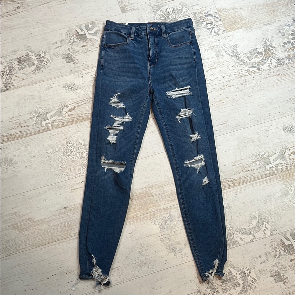 American Eagle Outfitters Distressed Curvy Super High Rise Jeggings